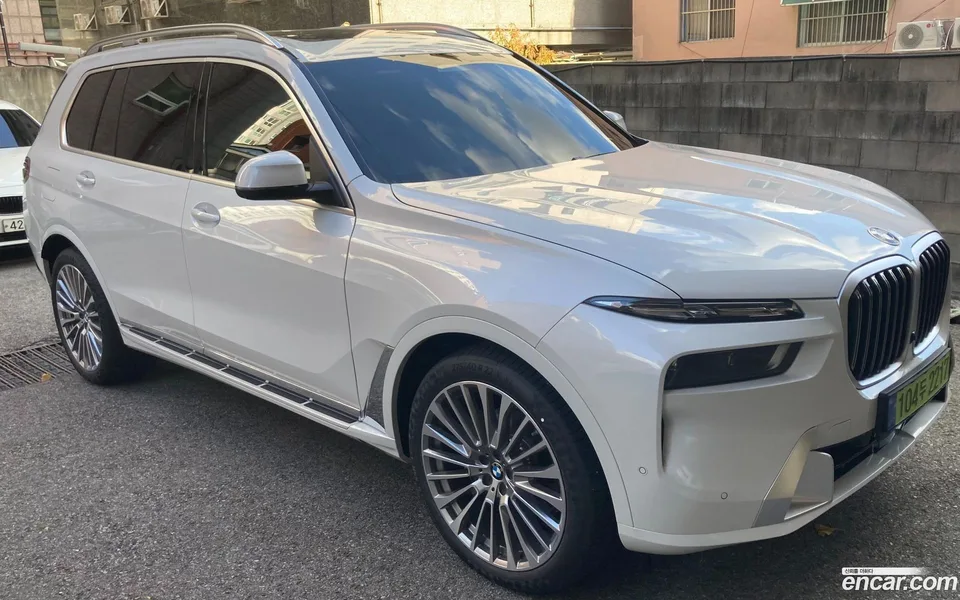 BMW X7 xDrive 40i 6 2025 — миниатюра 2
