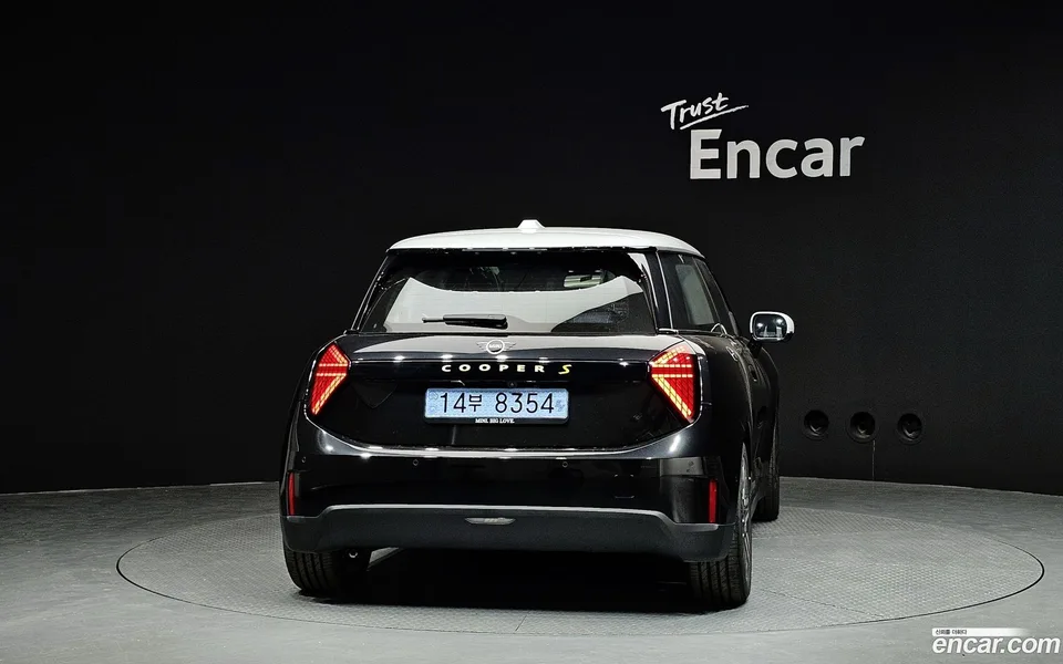 MINI Cooper Electric SE 2024 — миниатюра 4