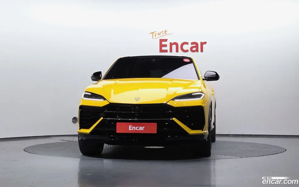 Lamborghini Urus 4.0 V8 SE 2025 — миниатюра 3