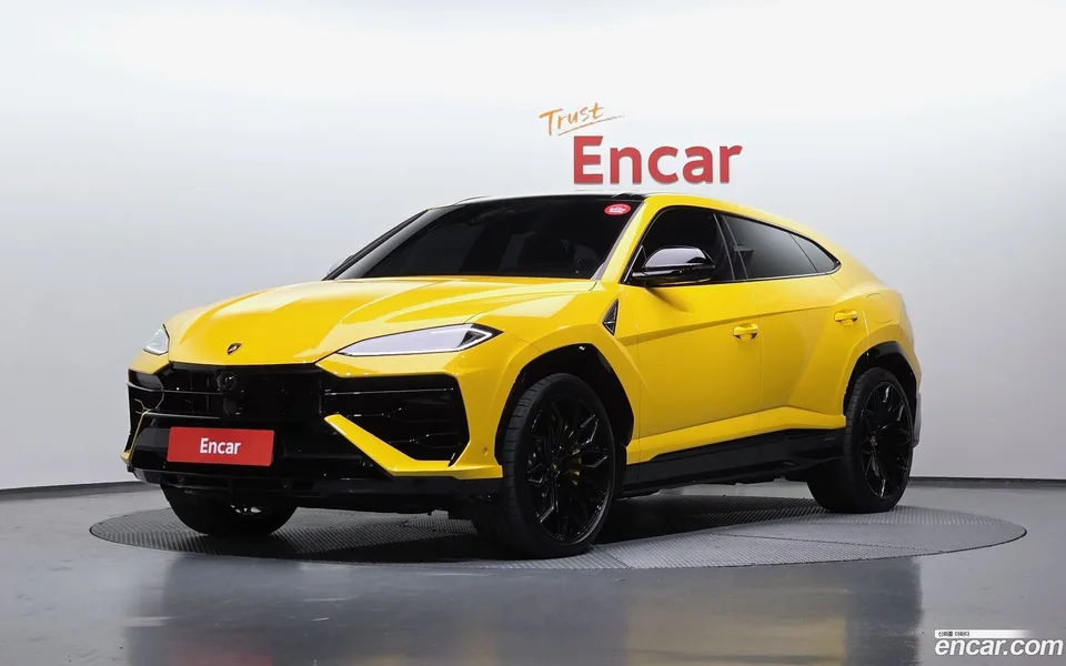 Lamborghini Urus 4.0 V8 SE 2025 — фото 1, купить с доставкой в Москву