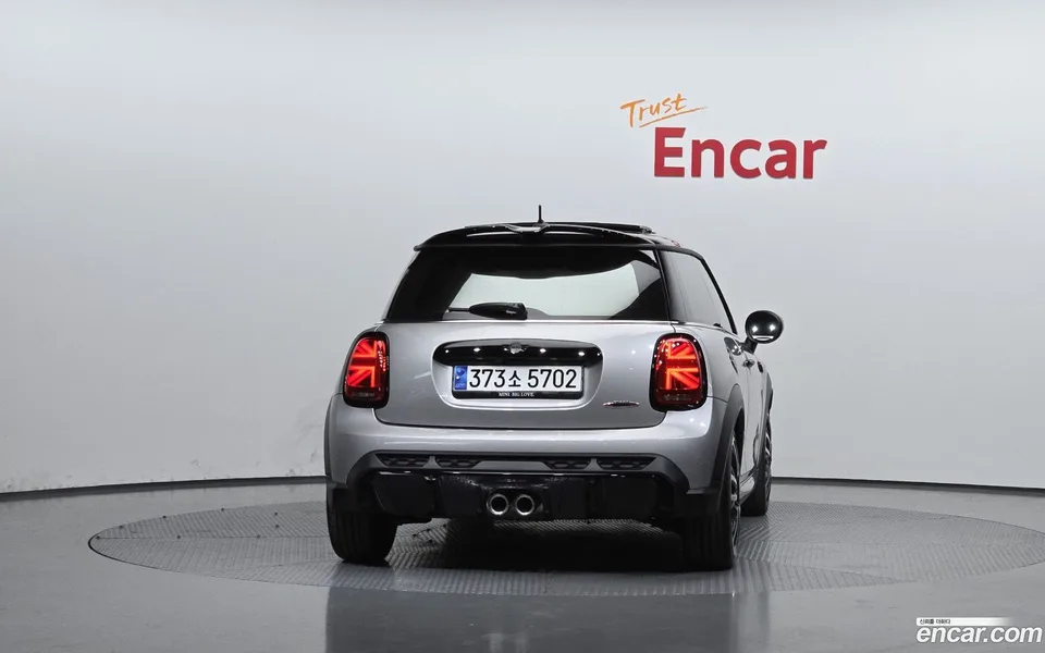 MINI Cooper S JCW 2023 — миниатюра 4