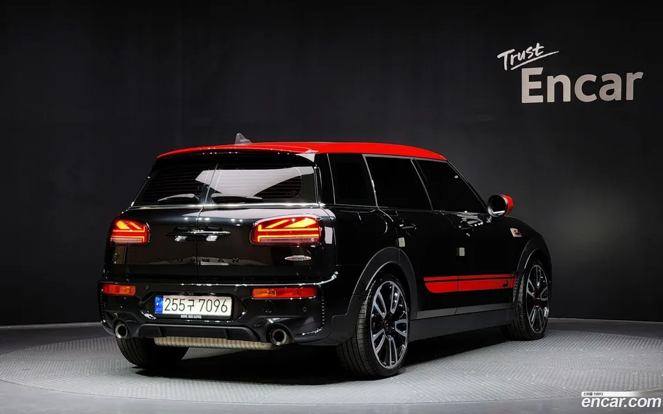 MINI Cooper S Clubman JCW 2022 — миниатюра 2