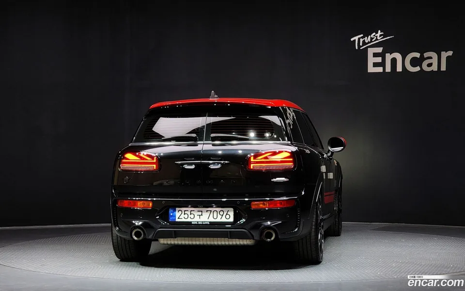 MINI Cooper S Clubman JCW 2022 — миниатюра 4