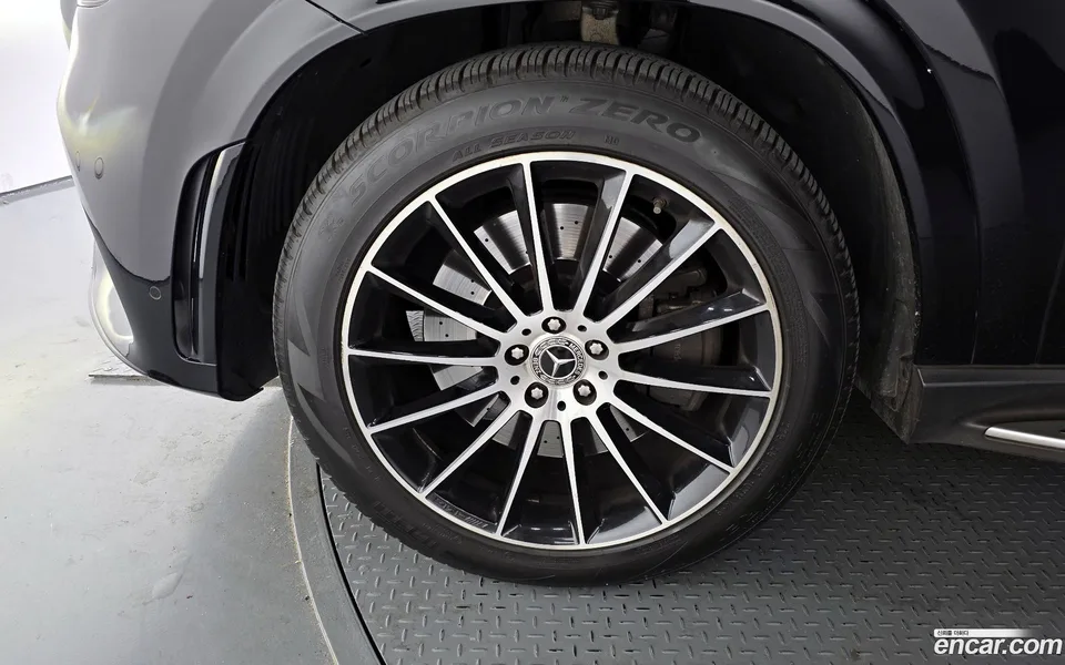 Mercedes-Benz GLE-Class GLE400d 4MATIC 2022 — миниатюра 5