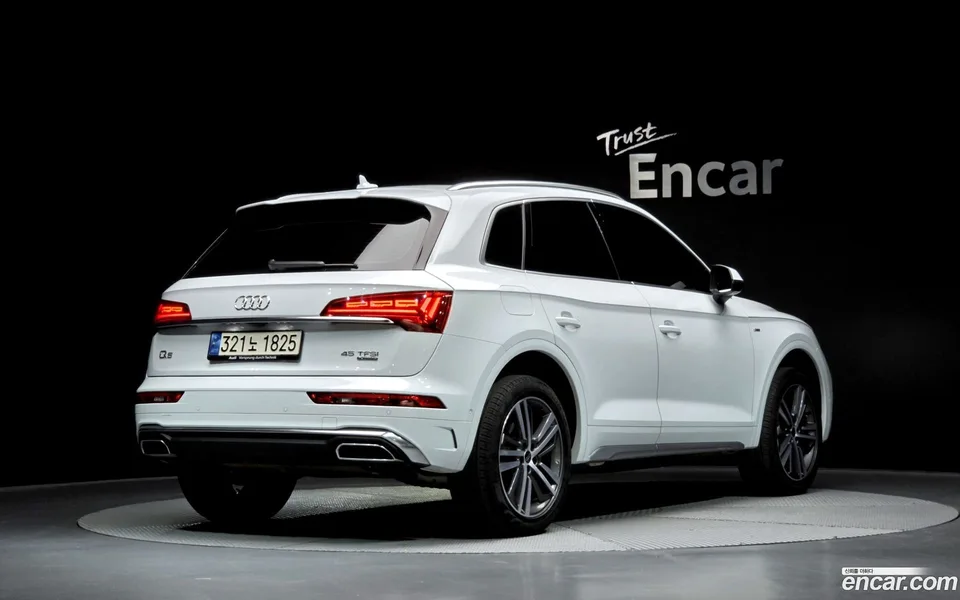Audi Q5 45 TFSI 2023 — миниатюра 2