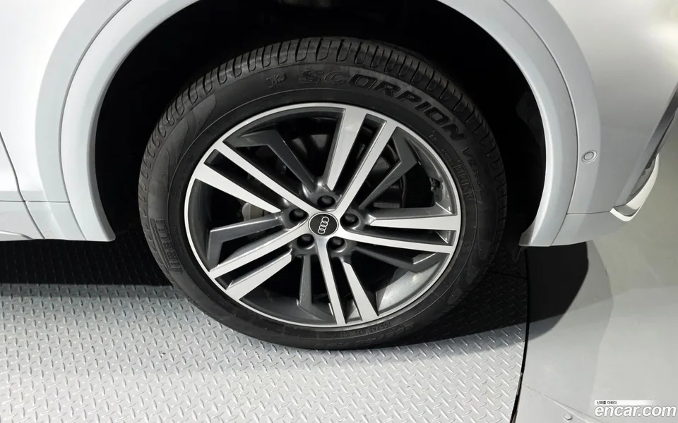Audi Q5 45 TFSI 2023 — миниатюра 5