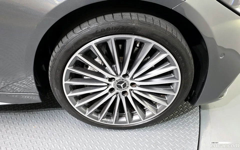 Mercedes-Benz C-Class C300 AMG Line 2022 — миниатюра 5