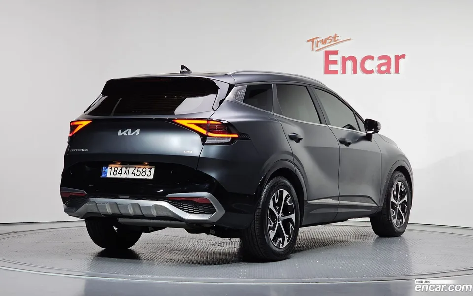 Kia Sportage Hybrid 2WD 2023 — миниатюра 2
