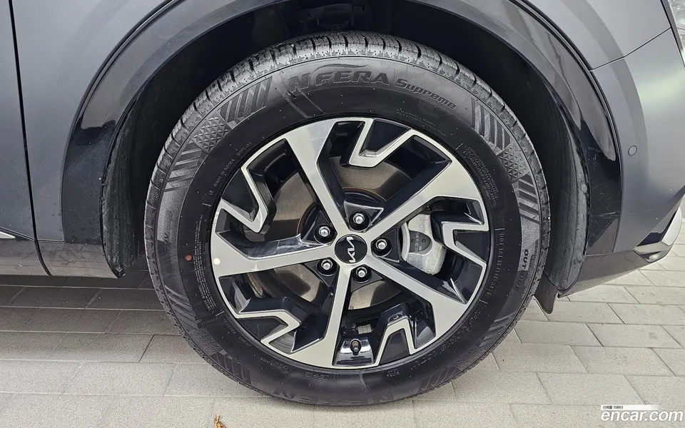 Kia Sportage Hybrid 2WD 2023 — миниатюра 5
