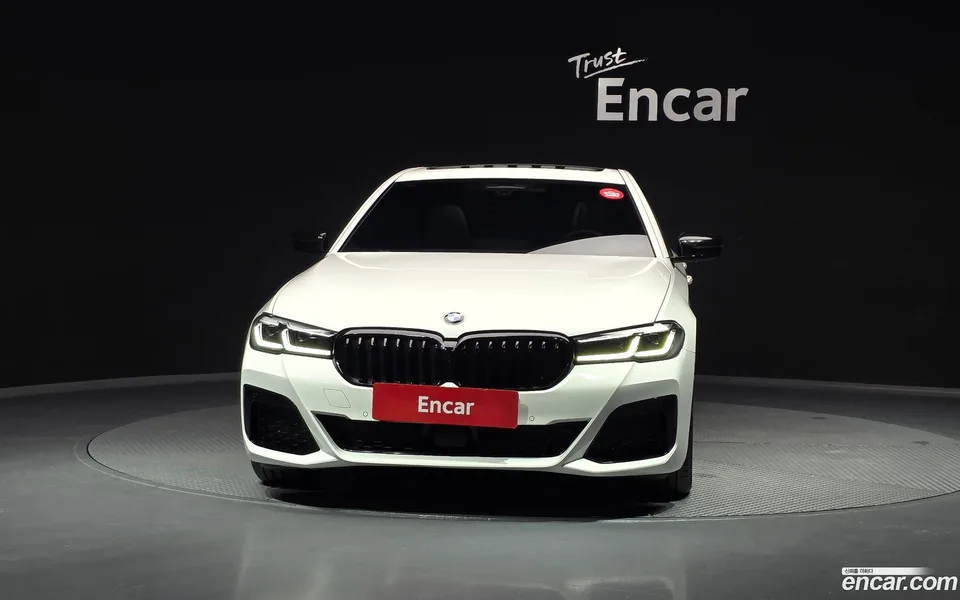 BMW 5 Series 520i M 2022 — миниатюра 3
