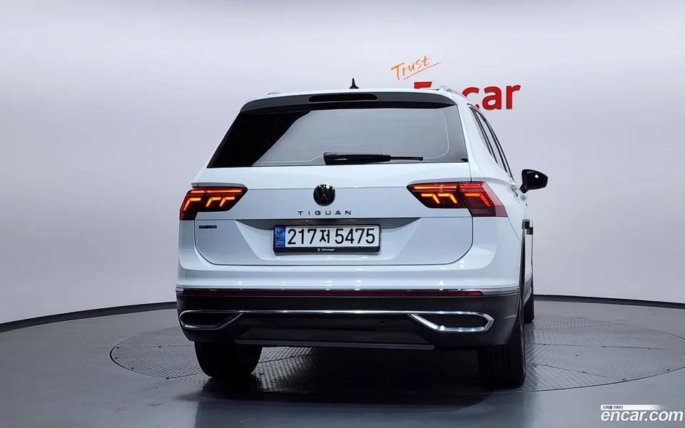 Volkswagen Tiguan Allspace 2.0 TSI 2022 — миниатюра 4