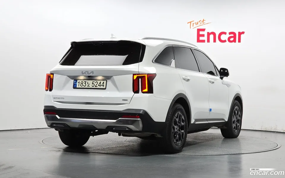 Kia Sorento HEV 1.6 2WD 2023 — миниатюра 2