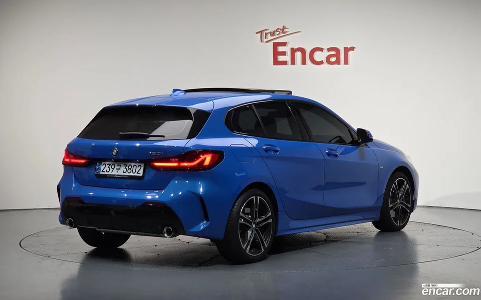 BMW 1 Series 120i M 2024 — миниатюра 2