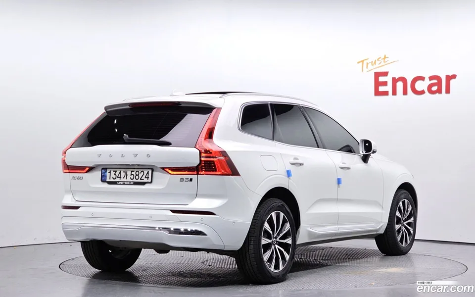Volvo XC60 B5 2023 — миниатюра 2