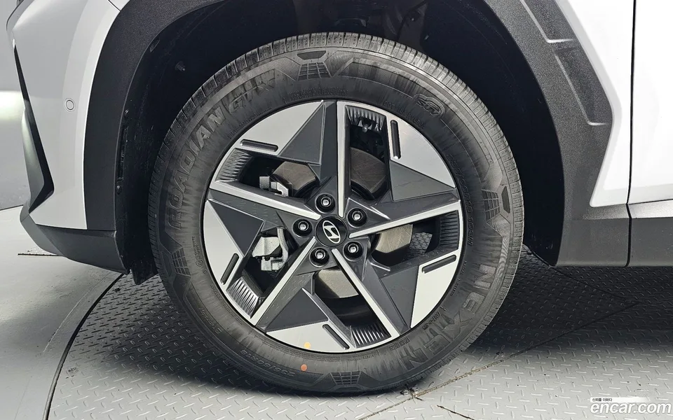 Hyundai Tucson NX4 1.6 2WD 2025 — миниатюра 5