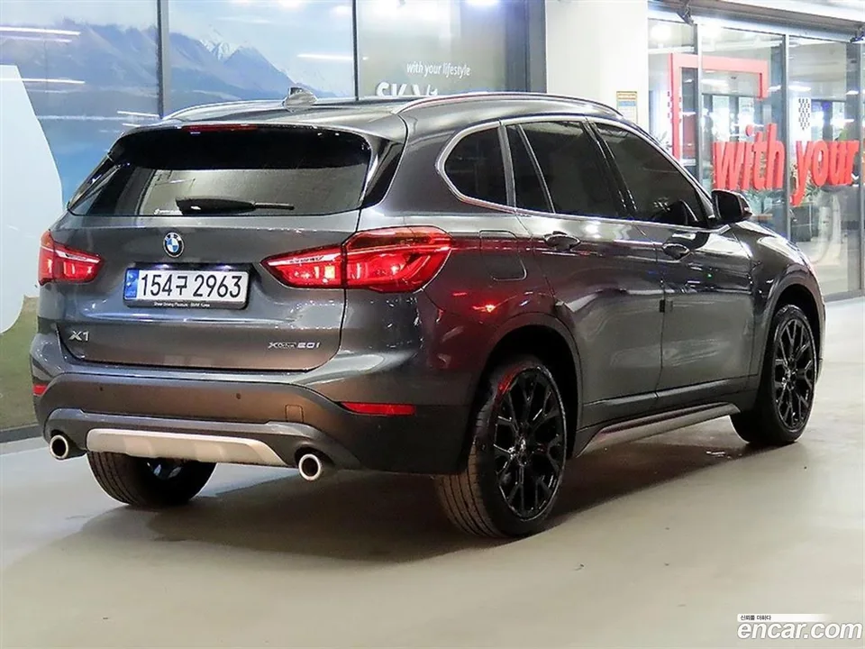 BMW X1 xDrive 20i xLine 2022 — миниатюра 4