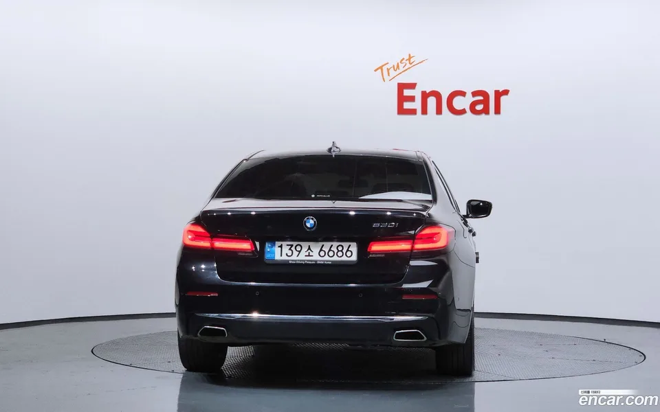 BMW 5 Series 530i 2022 — миниатюра 4