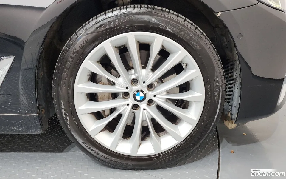 BMW 5 Series 530i 2022 — миниатюра 5