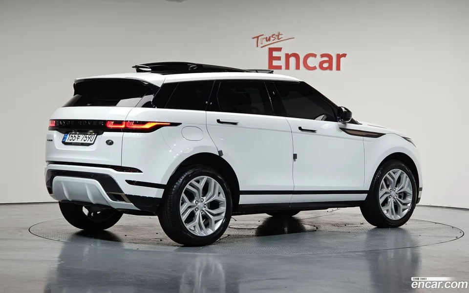 Land Rover Range Rover Evoque P250 R- SE 2022 — миниатюра 2