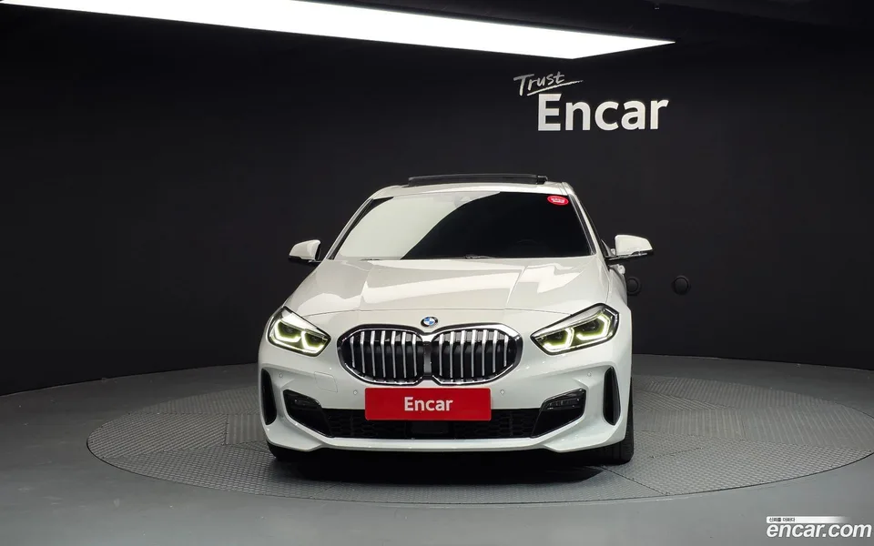 BMW 1 Series 120i M 2023 — миниатюра 3
