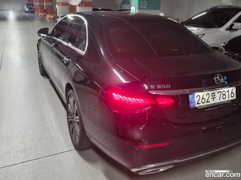 Mercedes-Benz E-Class E350 4MATIC 2023 — миниатюра 4