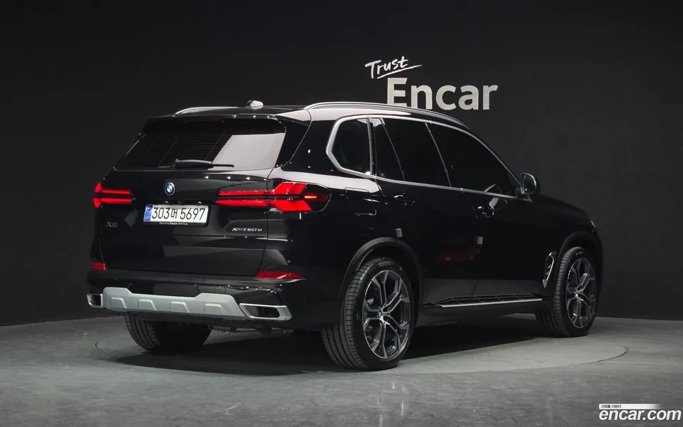BMW X5 xDrive 50e xLine 2025 — миниатюра 2