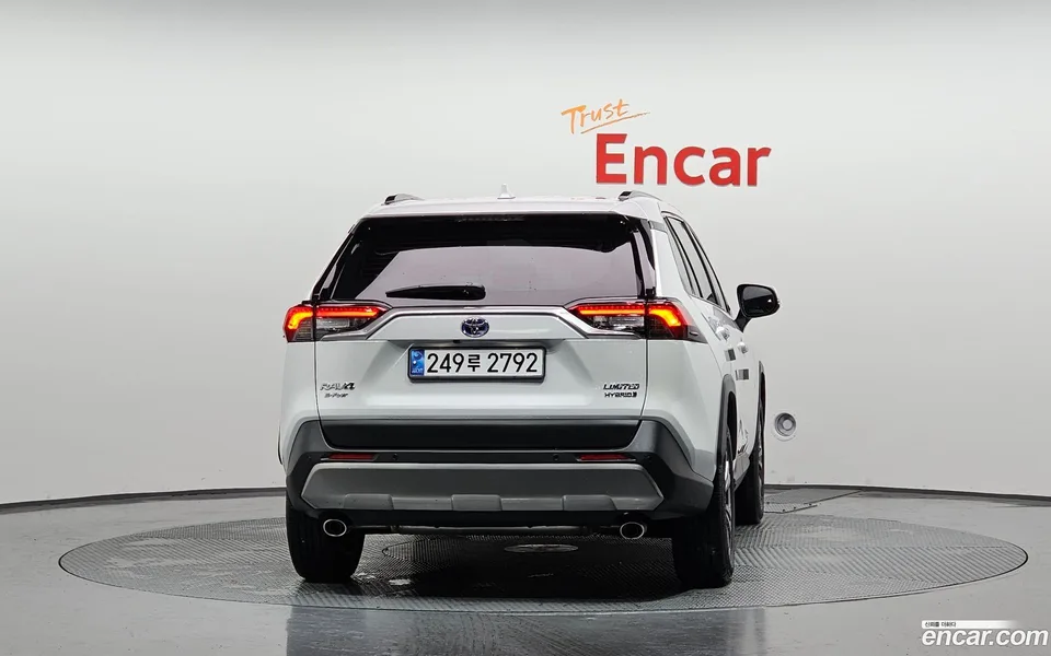 Toyota RAV4 2.5 4WD LTD 2024 — миниатюра 4