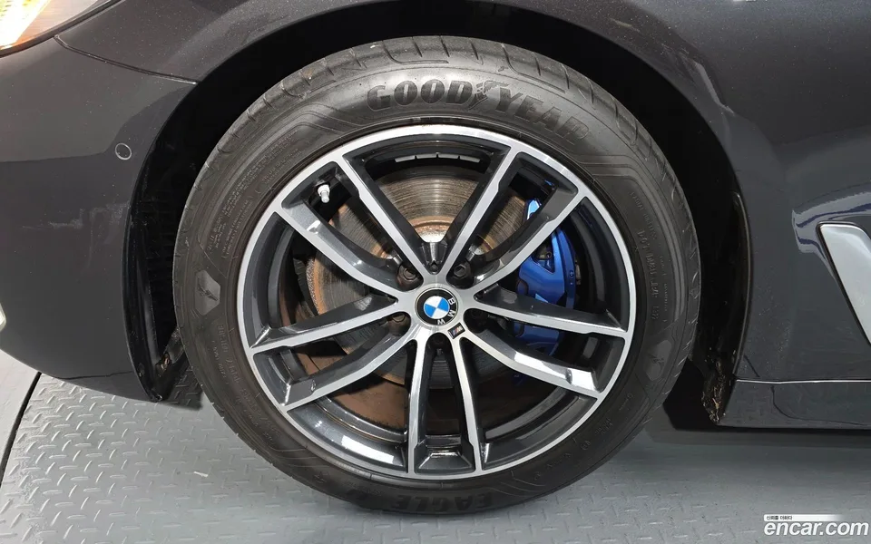 BMW 5 Series 520i M 2022 — миниатюра 5