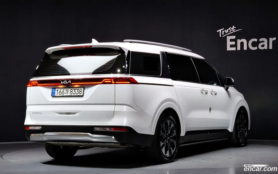 Kia Carnival 7 2022 — миниатюра 2