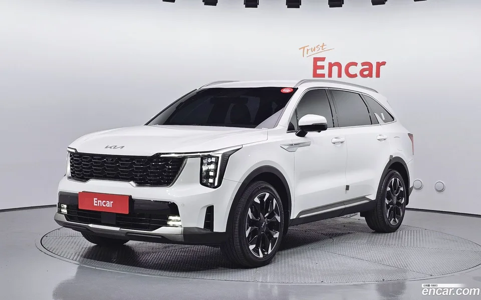 Kia Sorento 2.5T 2WD 2024 — фото 1, купить с доставкой в Москву