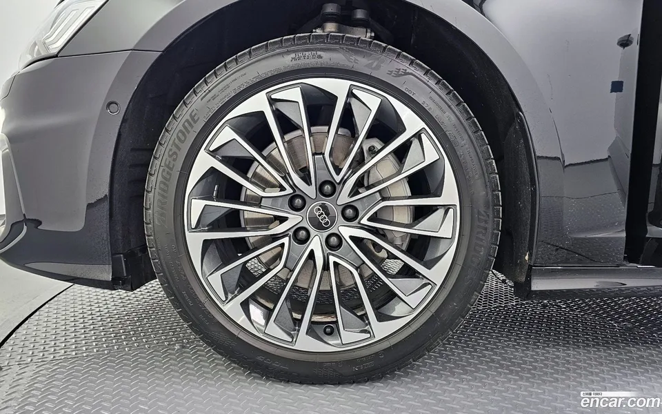 Audi A6 45 TFSI 2025 — миниатюра 5