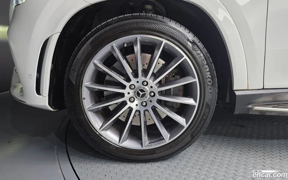 Mercedes-Benz GLE-Class GLE400d 4MATIC 2023 — миниатюра 5