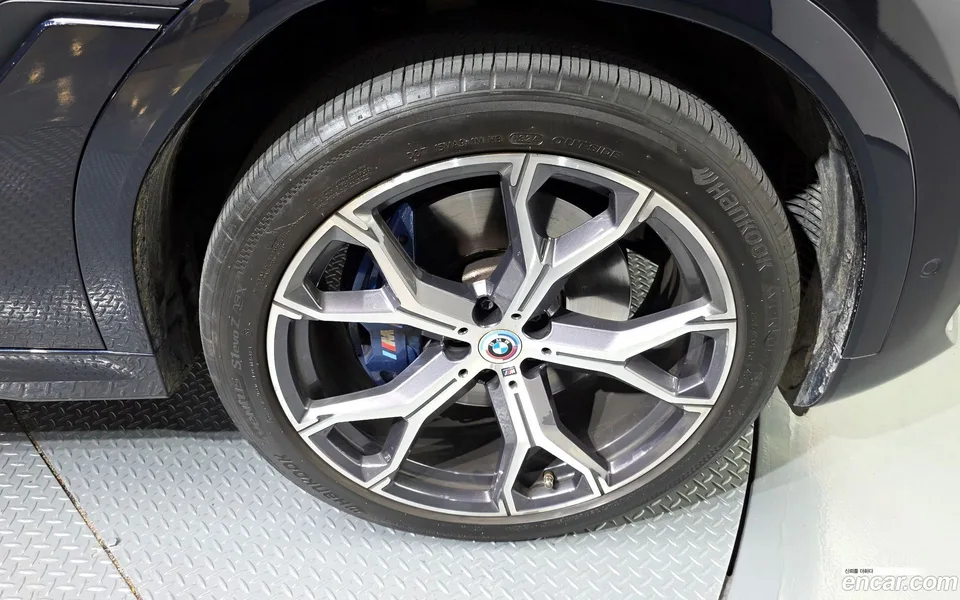 BMW X6 xDrive40i M 2022 — миниатюра 5