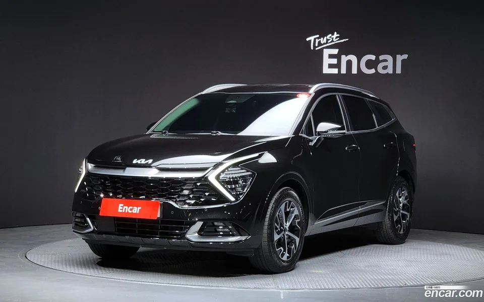Kia Sportage Hybrid 2WD 2022 — фото 1, купить с доставкой в Москву