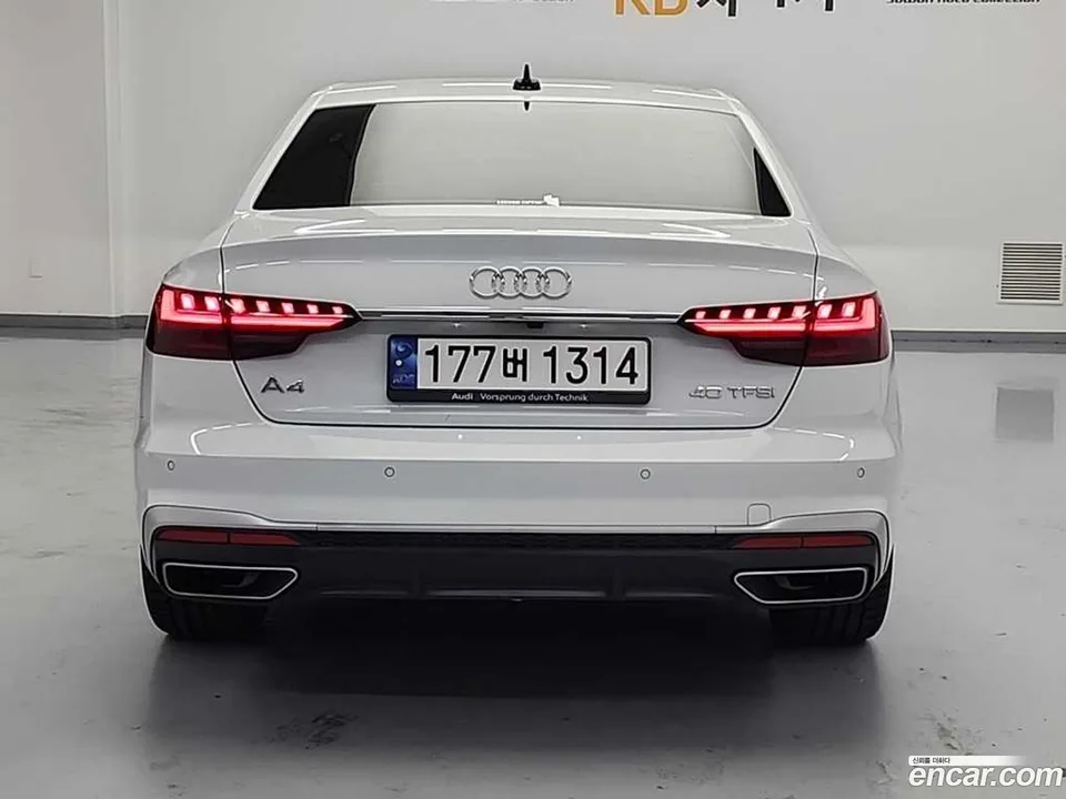 Audi A4 40 TFSI 2022 — миниатюра 3