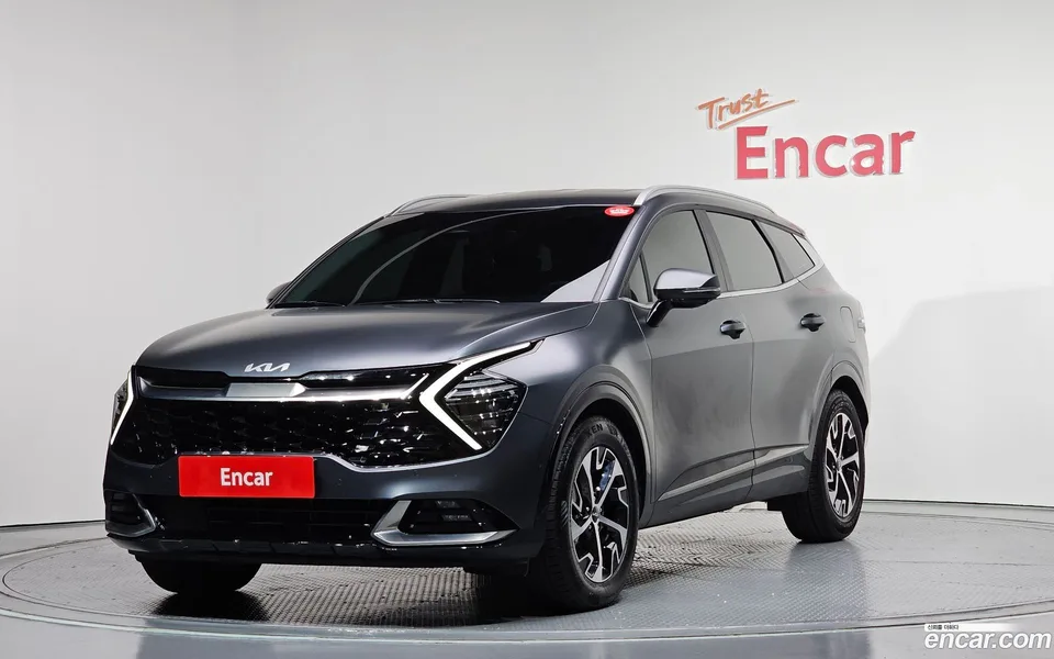 Kia Sportage Hybrid 2WD 2023 — фото 1, купить с доставкой в Москву