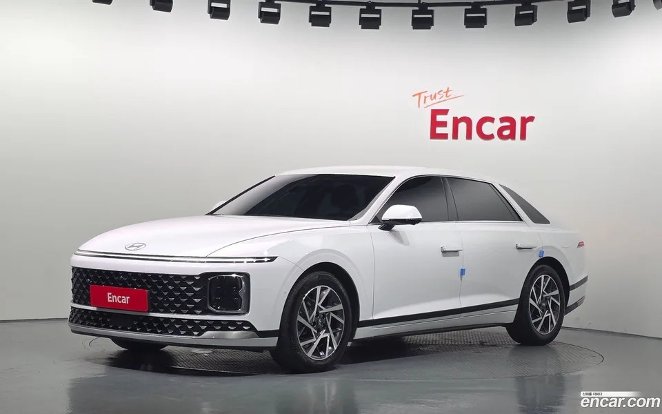 Hyundai Grandeur Hybrid 2023 — фото 1, купить с доставкой в Москву