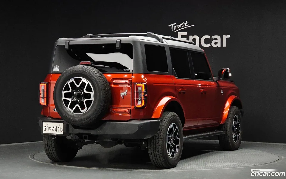 Ford Bronco 2.7 2023 — миниатюра 2