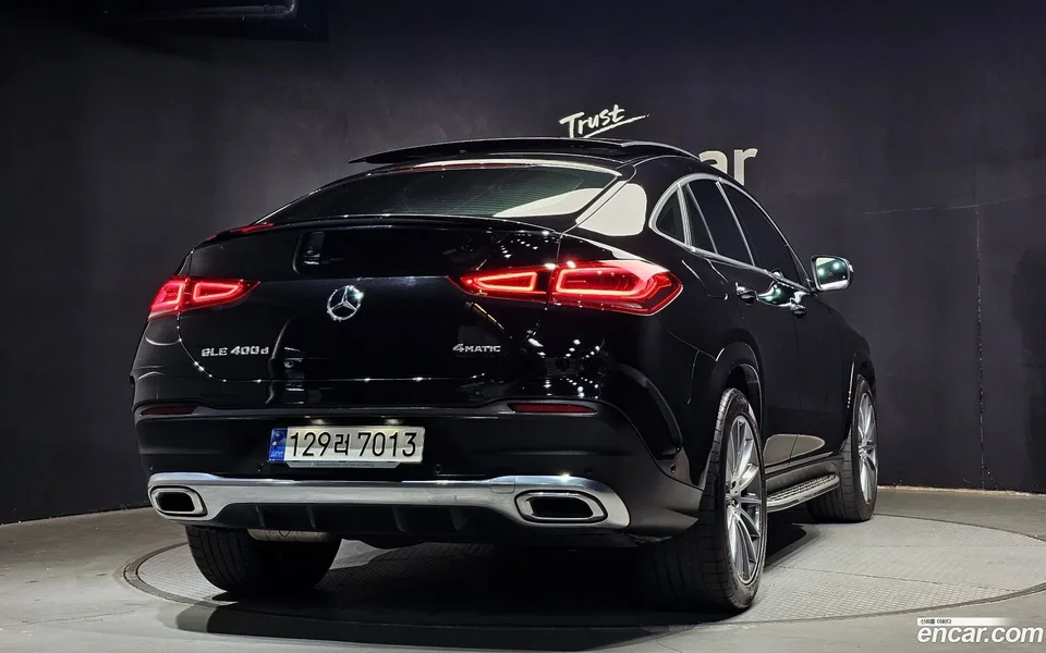 Mercedes-Benz GLE-Class GLE400d 4MATIC 2023 — миниатюра 2