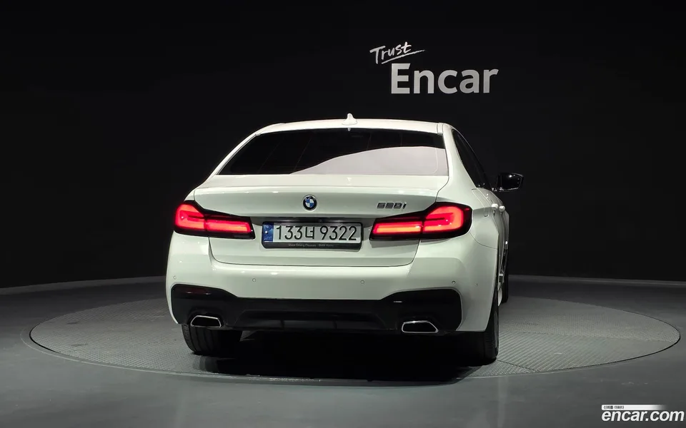 BMW 5 Series 520i M 2022 — миниатюра 4