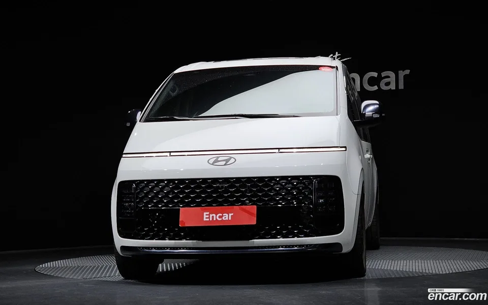 Hyundai Staria 4WD 9 2024 — миниатюра 3