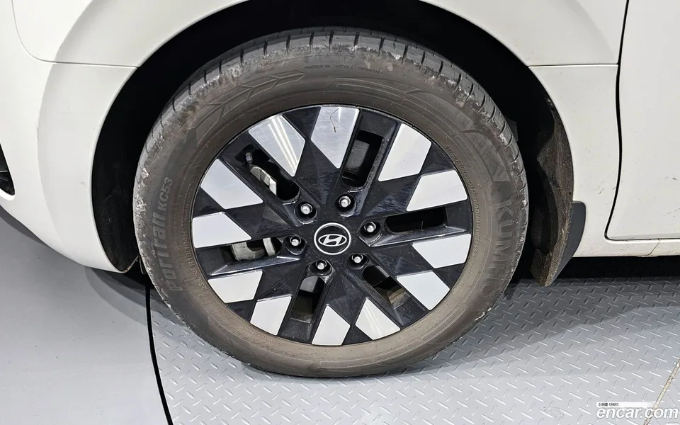 Hyundai Staria 4WD 9 2024 — миниатюра 5