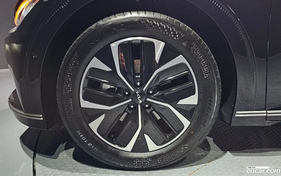 Kia EV6 2022 — миниатюра 5