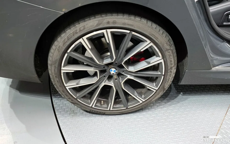 BMW 6 Series GT 630i xDrive M 2024 — миниатюра 5