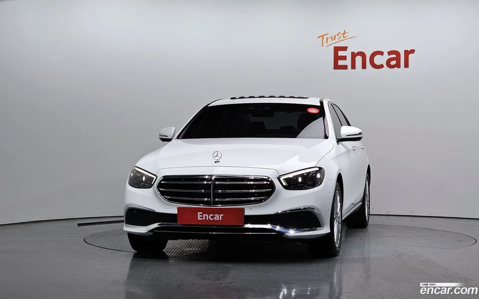 Mercedes-Benz E-Class E220d 4MATIC 2022 — миниатюра 3