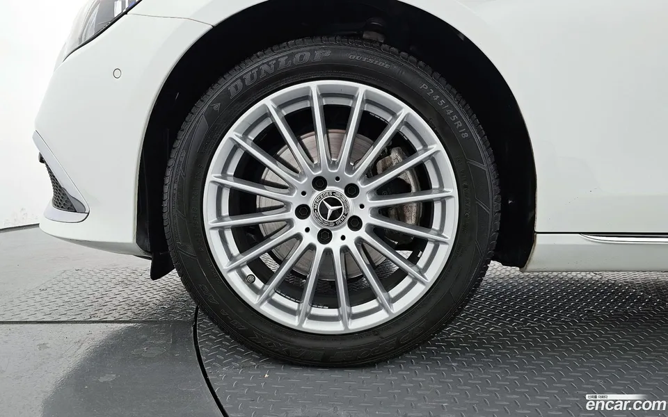 Mercedes-Benz E-Class E220d 4MATIC 2022 — миниатюра 5
