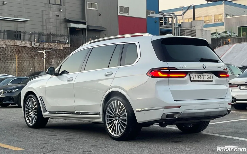 BMW X7 xDrive 40i 6 2025 — миниатюра 2
