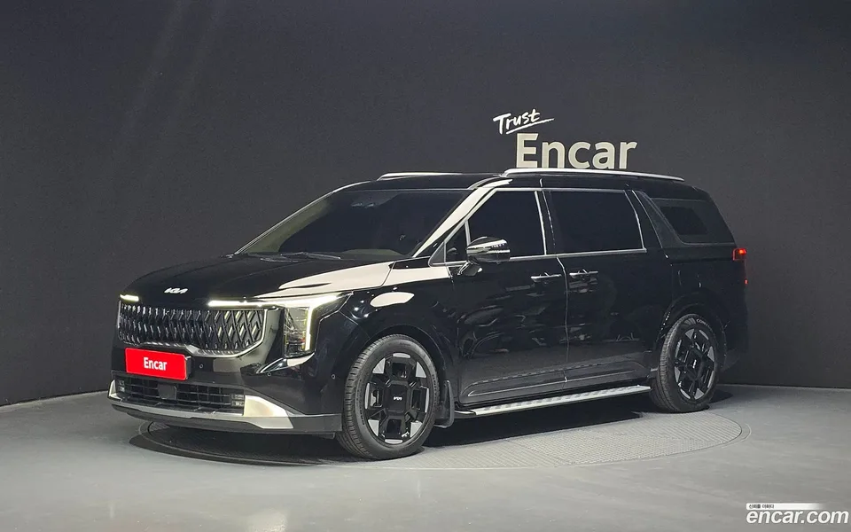 Kia Carnival 7 2023 — фото 1, купить с доставкой в Москву