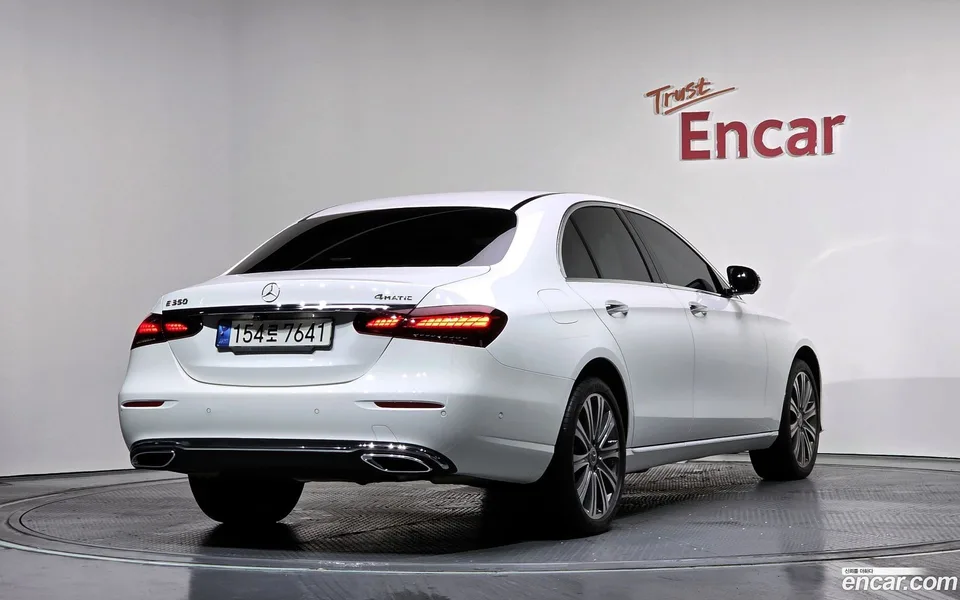 Mercedes-Benz E-Class E350 4MATIC 2023 — миниатюра 2