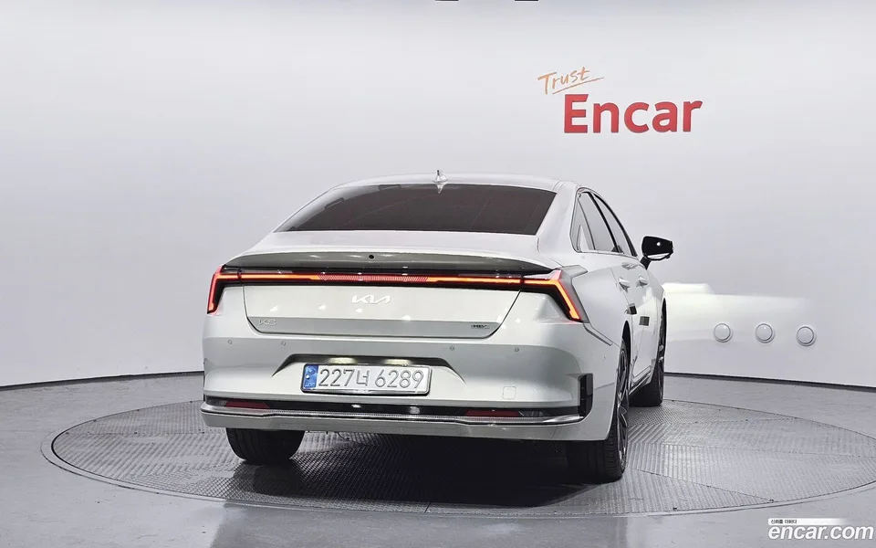 Kia K8 Hybrid 2025 — миниатюра 4